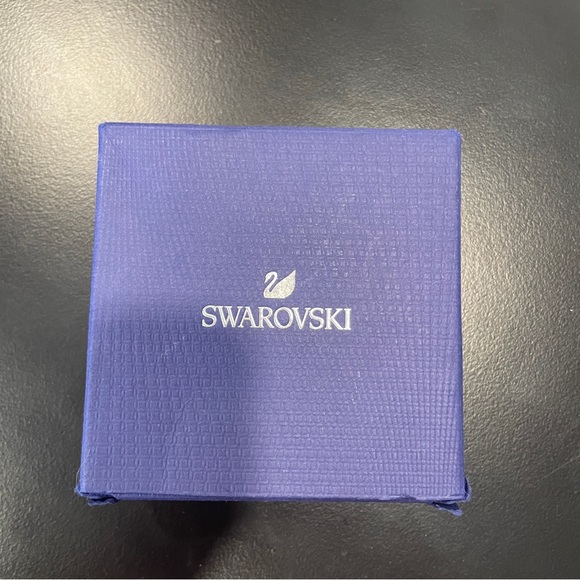 NWT - Swarovski Light Blue Crystal Stud Earrings - Picture 4 of 7